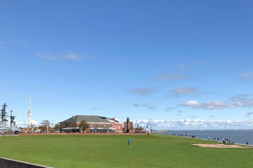 Wilhelms Havenkoje - Gemuetliches Innenstadtappartment Wilhelmshaven Bagian luar foto